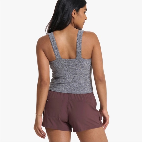Vuori Square Neck Gray Tank Top - Picture 2 of 6